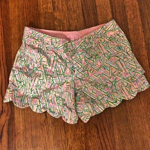Lilly Pulitzer Scallop Shorts. Size 4.
